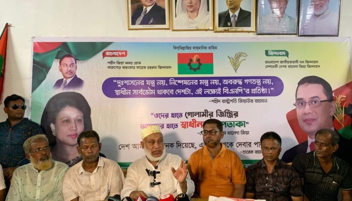 আনোয়ারুল ইসলাম জুম্মা বহিষ্কারের প্রতিবাদে রাজশাহীর পুঠিয়ায় মানববন্ধন ও বিক্ষোভ মিছিল