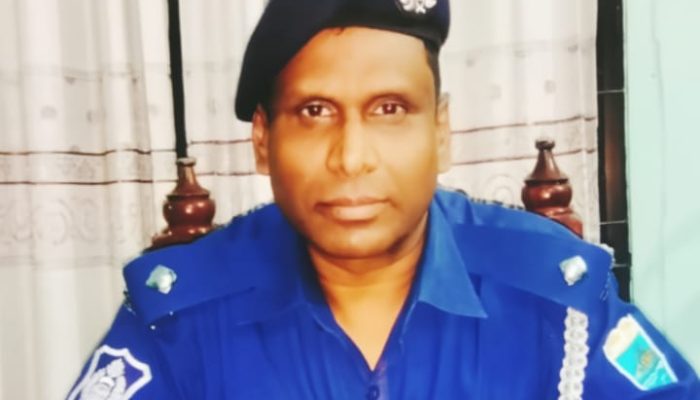 ২০১৮ সালের একটি হত্যা মামলার তদন্তে ঘুষ গ্রহণের প্রমাণ মেলায় পুলিশের বিভাগীয় বিচারে তিন বছরের জন্য ওসি থেকে এসআই পদে অবনমিত হলেন মাসুদ রানা।