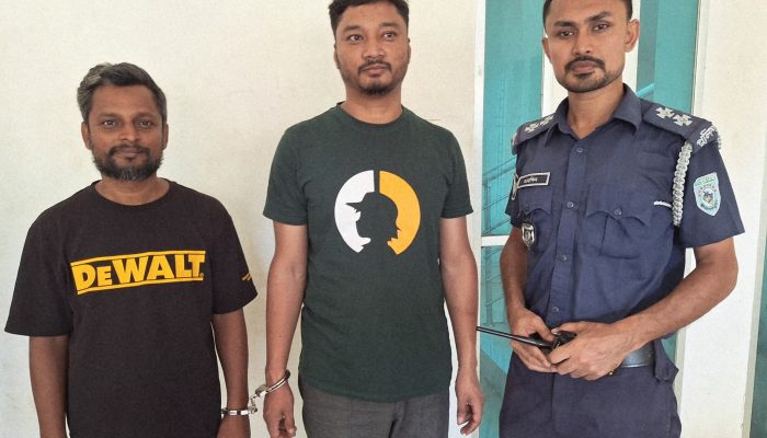 গাইবান্ধার গোবিন্দগঞ্জ উপজেলায় জামায়াতে ইসলামী ও বিএনপির দলীয় কার্যালয়ে হামলার ঘটনায় দায়েরকৃত মামলায় ছাত্রলীগ ও তাঁতী লীগ নেতাকে গ্রেফতার করেছে পুলিশ