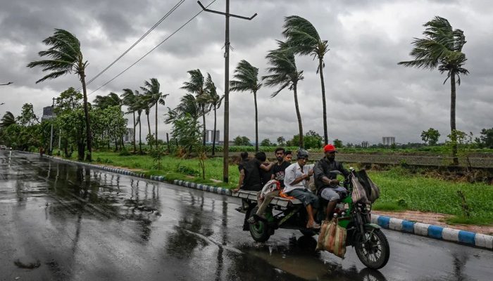 ঢাকা আবহাওয়া আপডেট ঝড় সতর্কতা ছবি