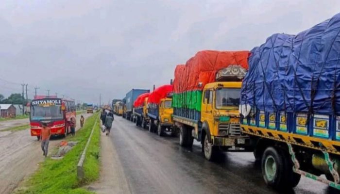 ঢাকা-সিলেট মহাসড়কে ২৫ কিলোমিটার জুড়ে যানজট