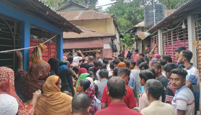 ময়মনসিংহে ২ শিশুসহ মাকে গলা কেটে হ‍ত‍্যা