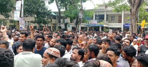 সদরপুরে বিএনপির আনন্দ মিছিলের ছবি
1
